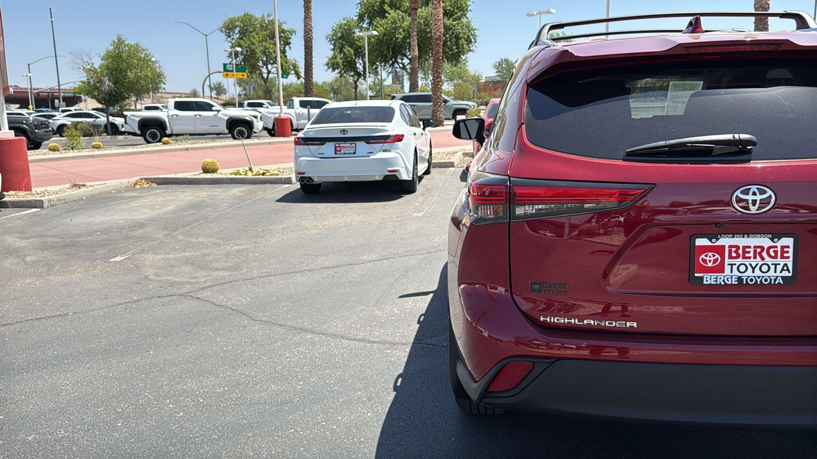 Used 2021 Toyota Highlander SUV