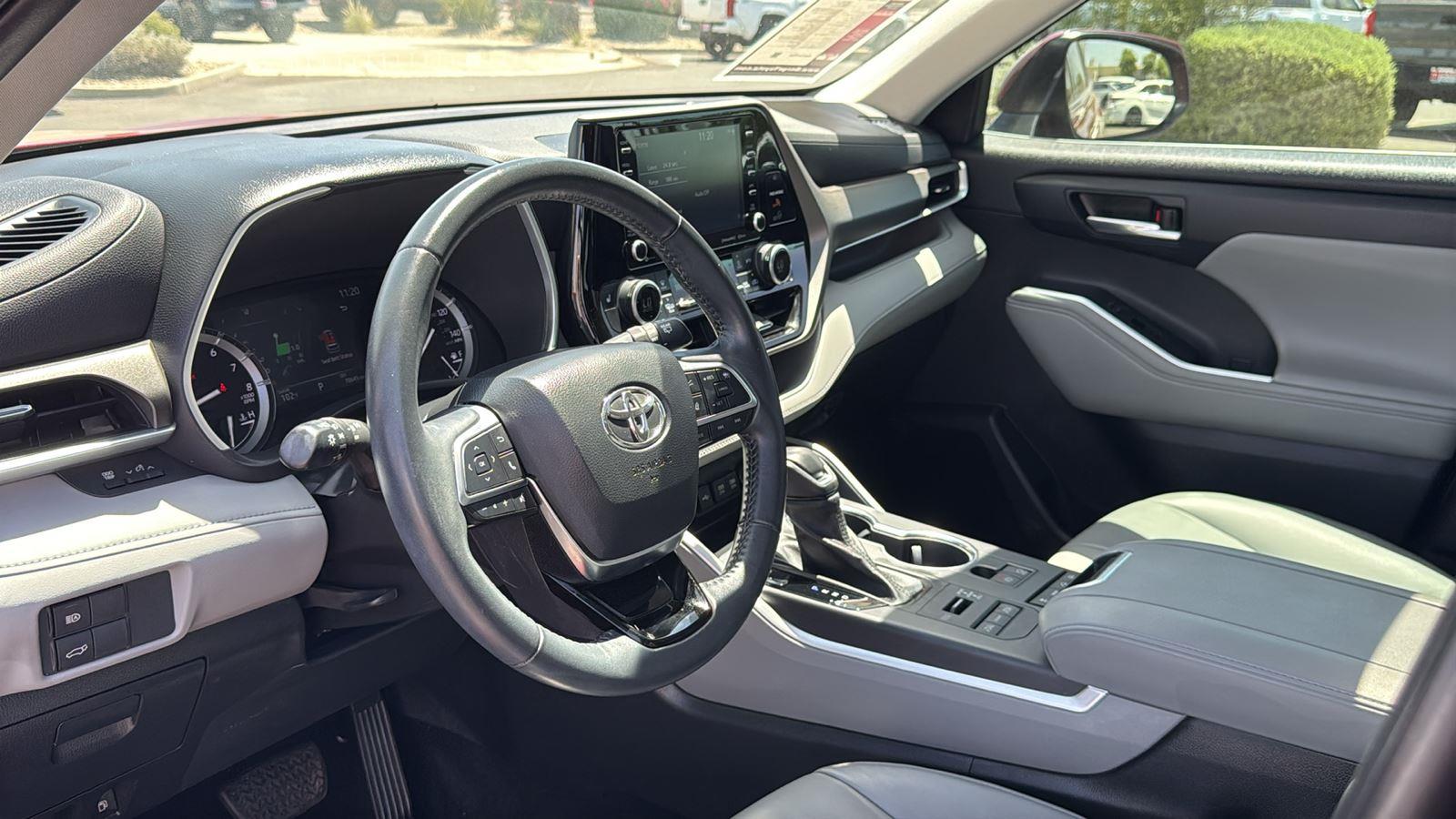 Used 2021 Toyota Highlander SUV