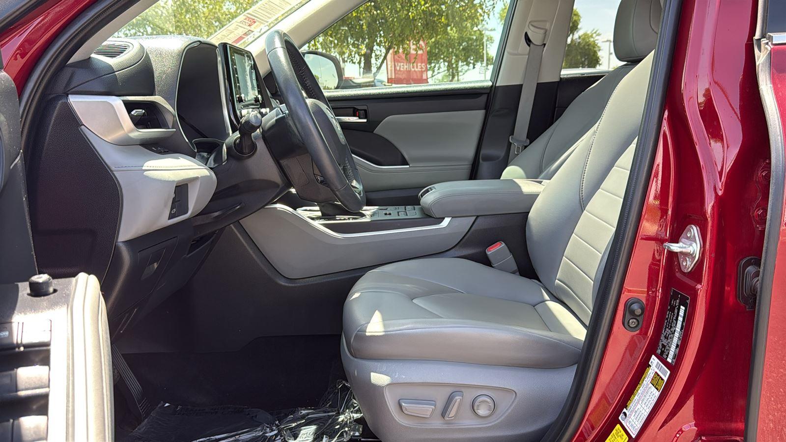 Used 2021 Toyota Highlander SUV