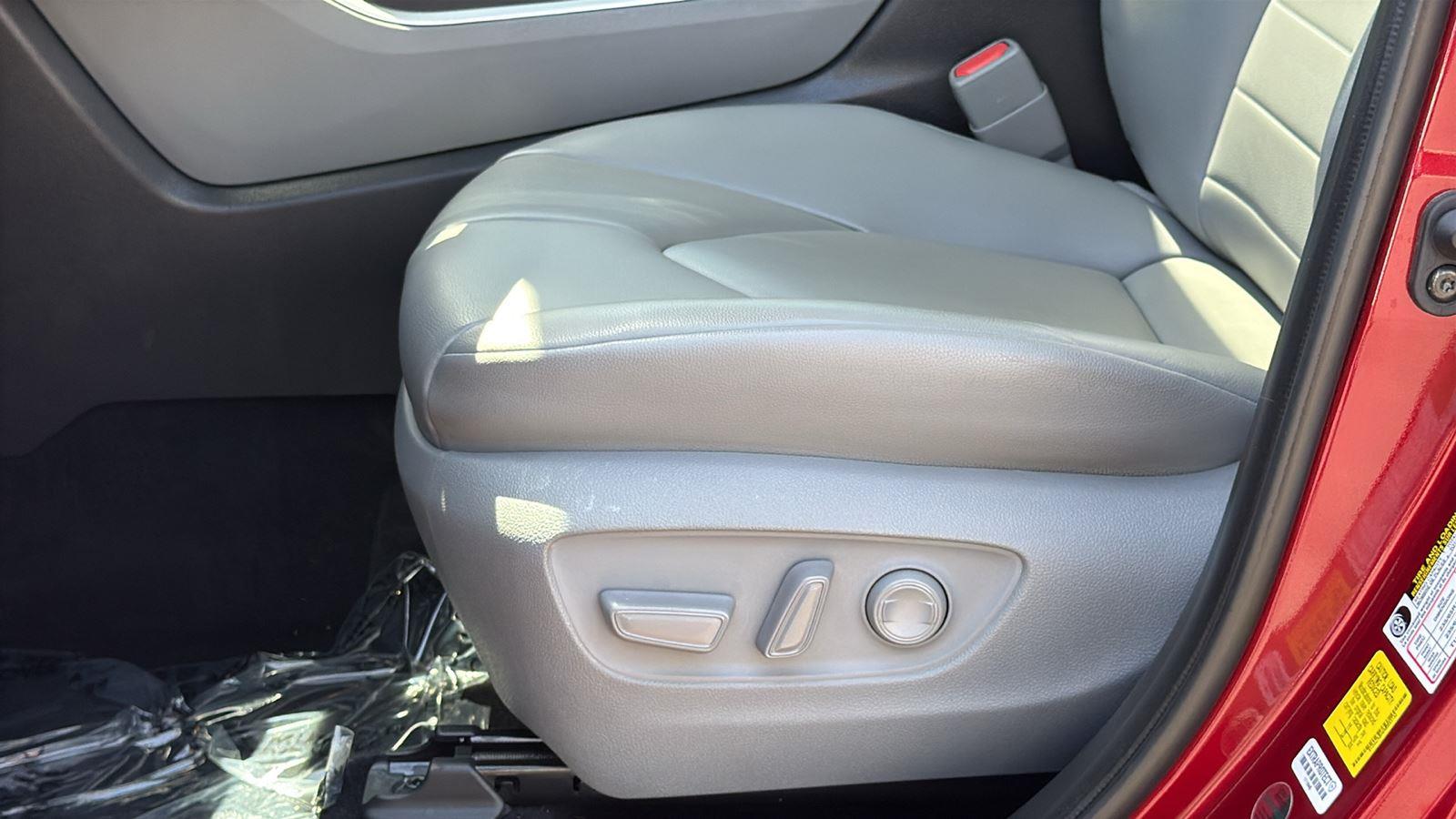 Used 2021 Toyota Highlander SUV