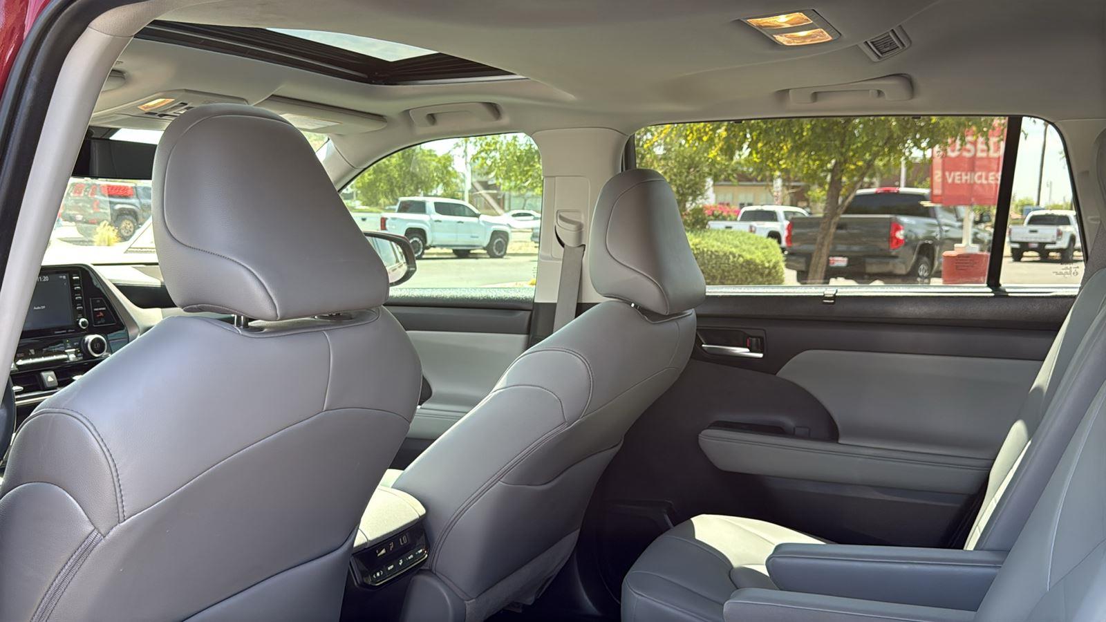 Used 2021 Toyota Highlander SUV