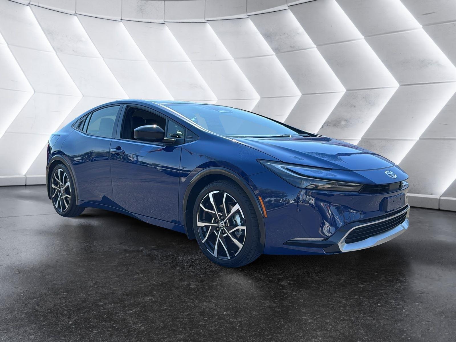 Reservoir Blue 2026 Toyota Prius Plug-In Hybrid Hatchback Front-Wheel Drive Continuously Variable Transmission