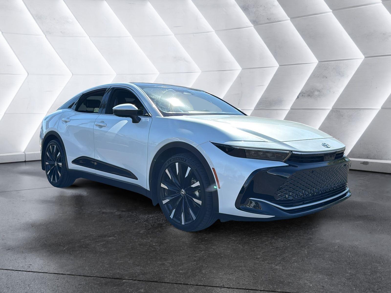  2025 Toyota Crown Platinum AWD   