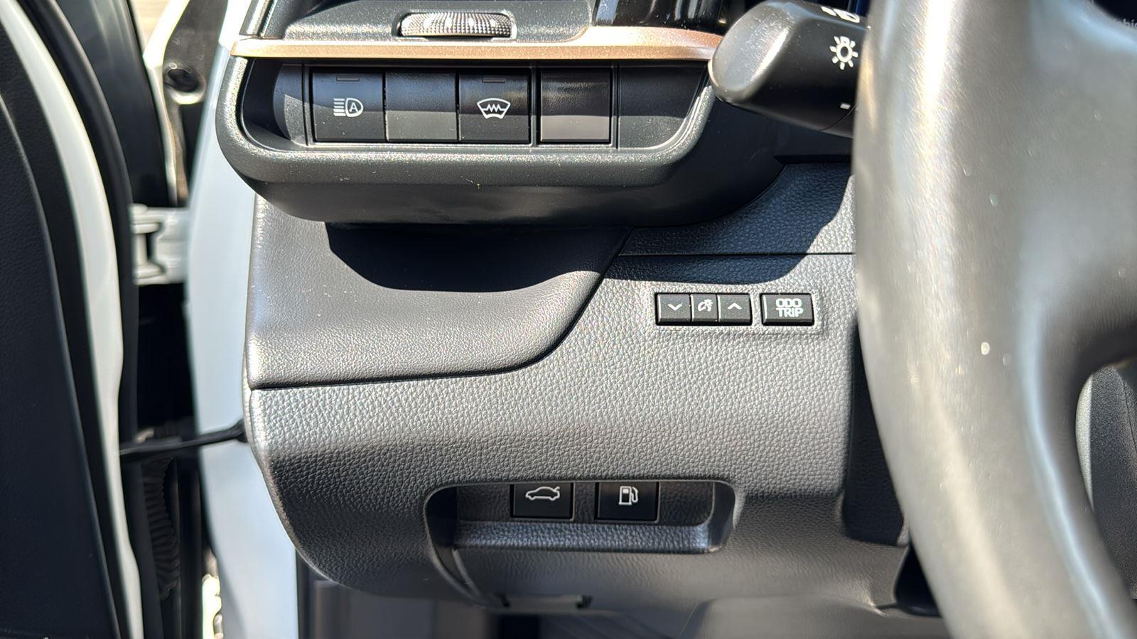 Used 2025 Toyota Crown Sedan