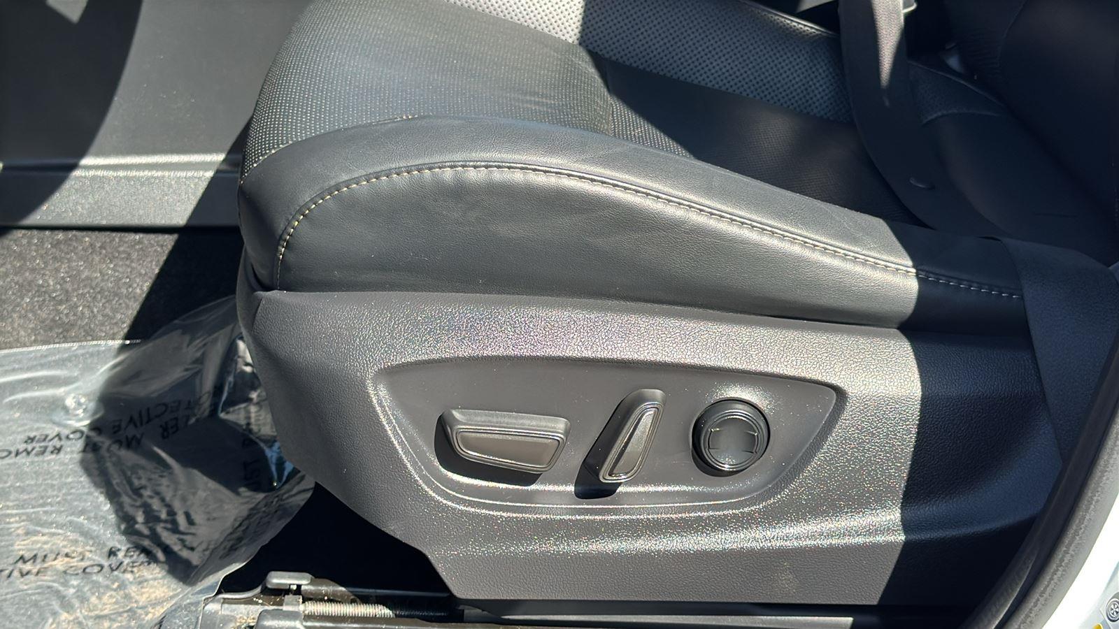 Used 2025 Toyota Crown Sedan