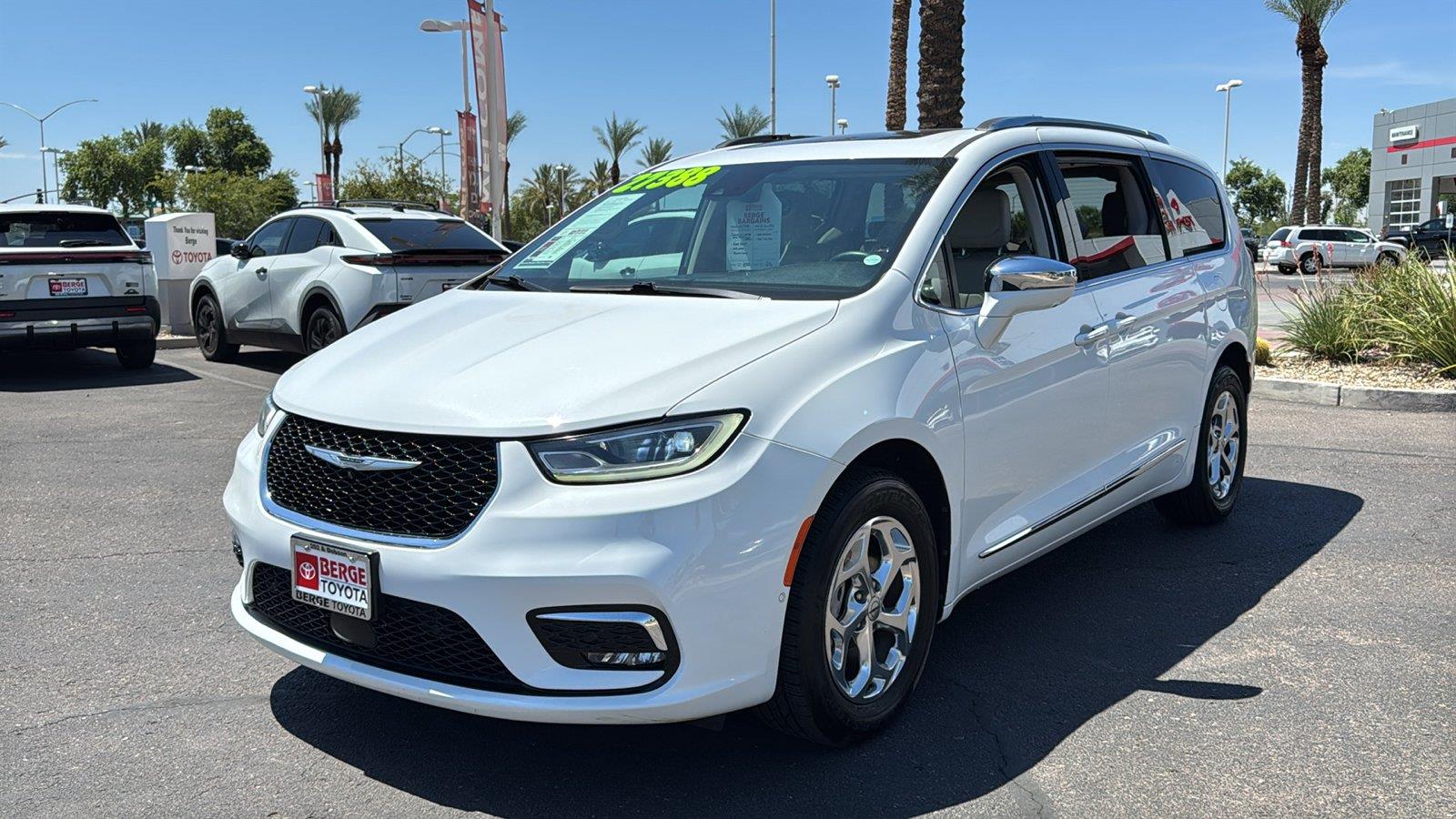 Used 2021 Chrysler Pacifica Van