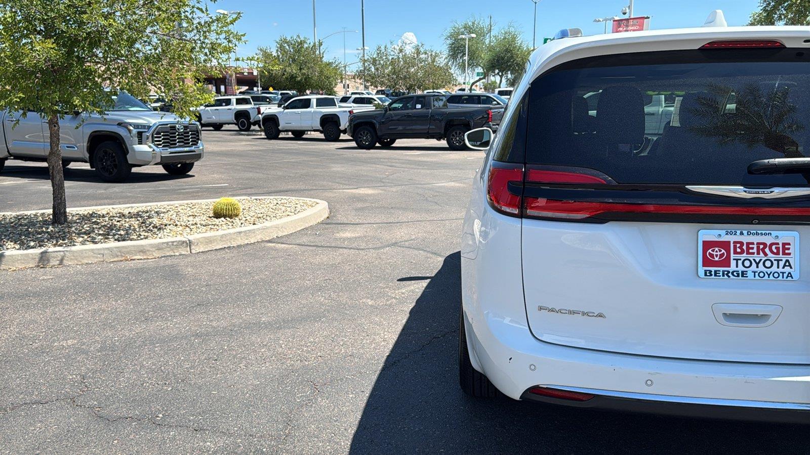 Used 2021 Chrysler Pacifica Van