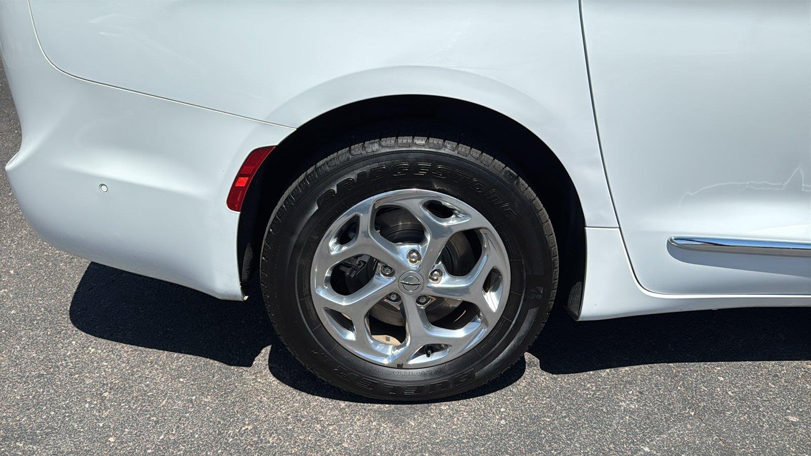 Used 2021 Chrysler Pacifica Van