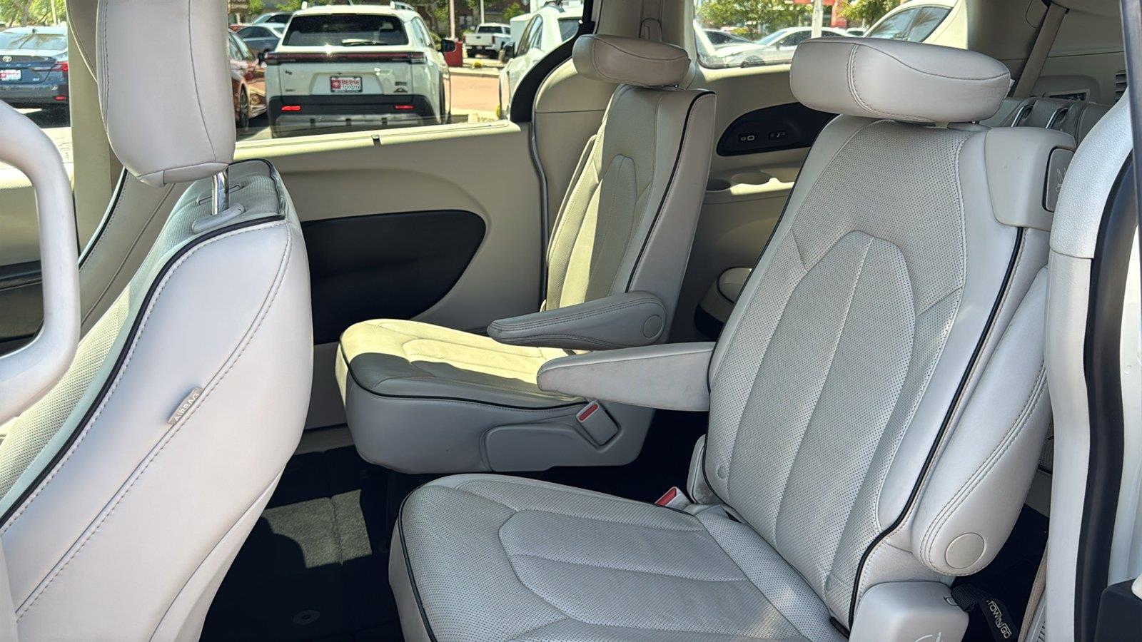 Used 2021 Chrysler Pacifica Van