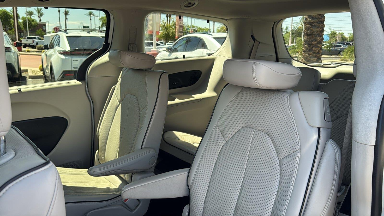 Used 2021 Chrysler Pacifica Van