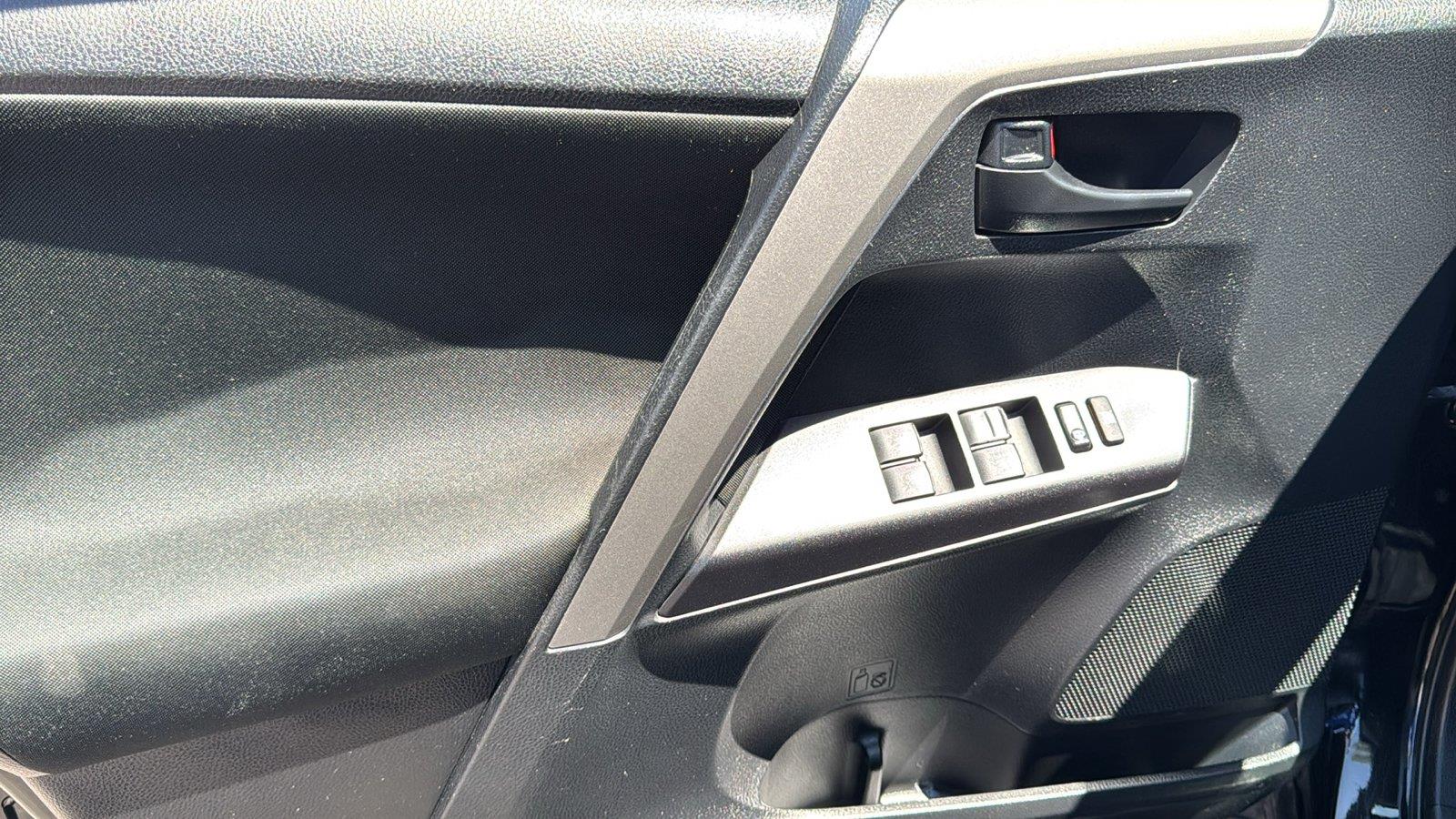 Used 2018 Toyota RAV4 SUV