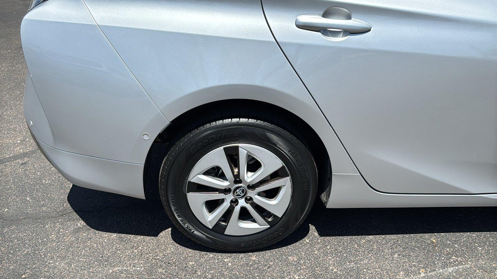 Used 2018 Toyota Prius Hatchback