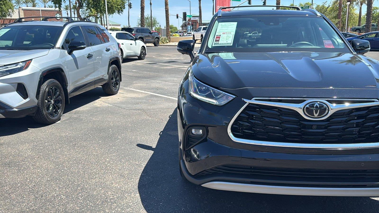 Used 2024 Toyota Highlander SUV