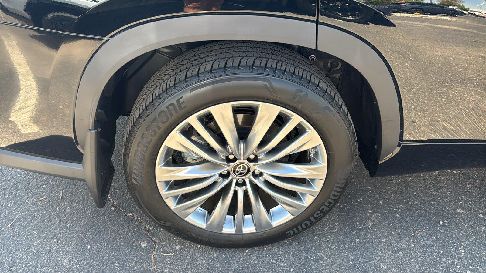 Used 2024 Toyota Highlander SUV