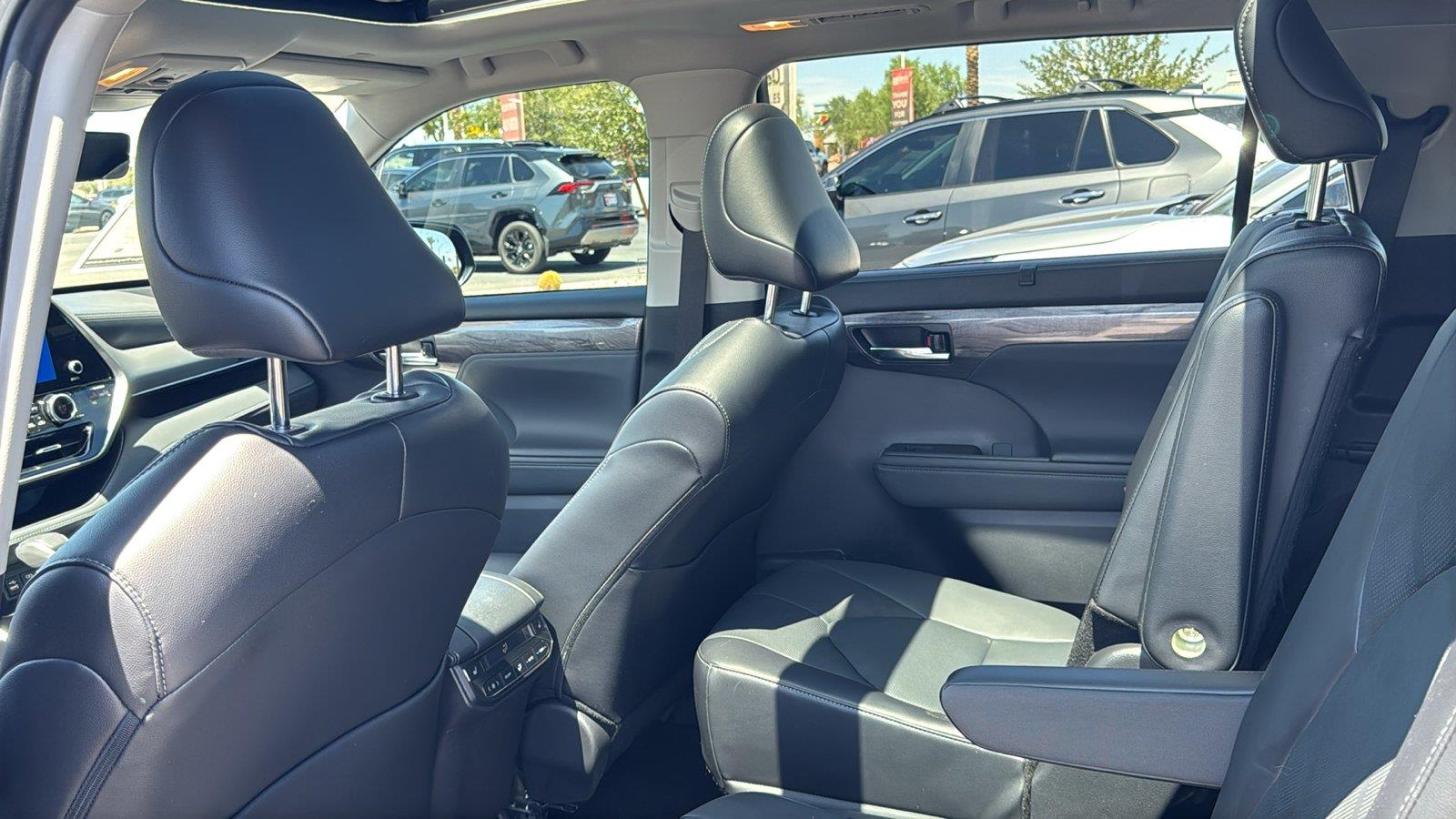 Used 2024 Toyota Highlander SUV