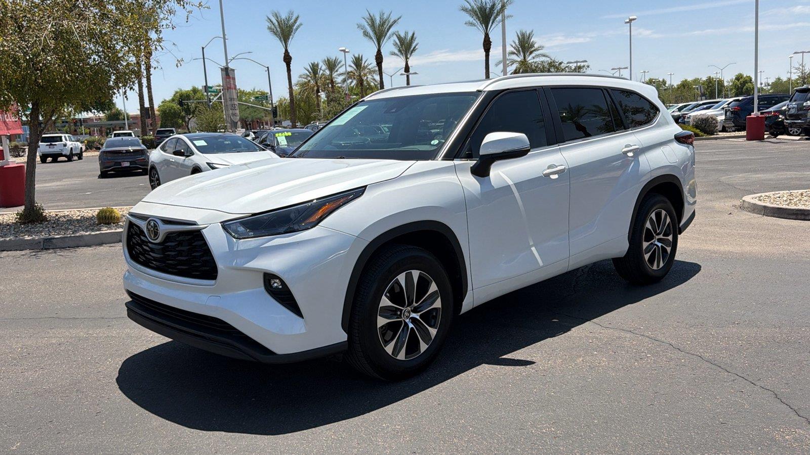 Used 2025 Toyota Highlander SUV