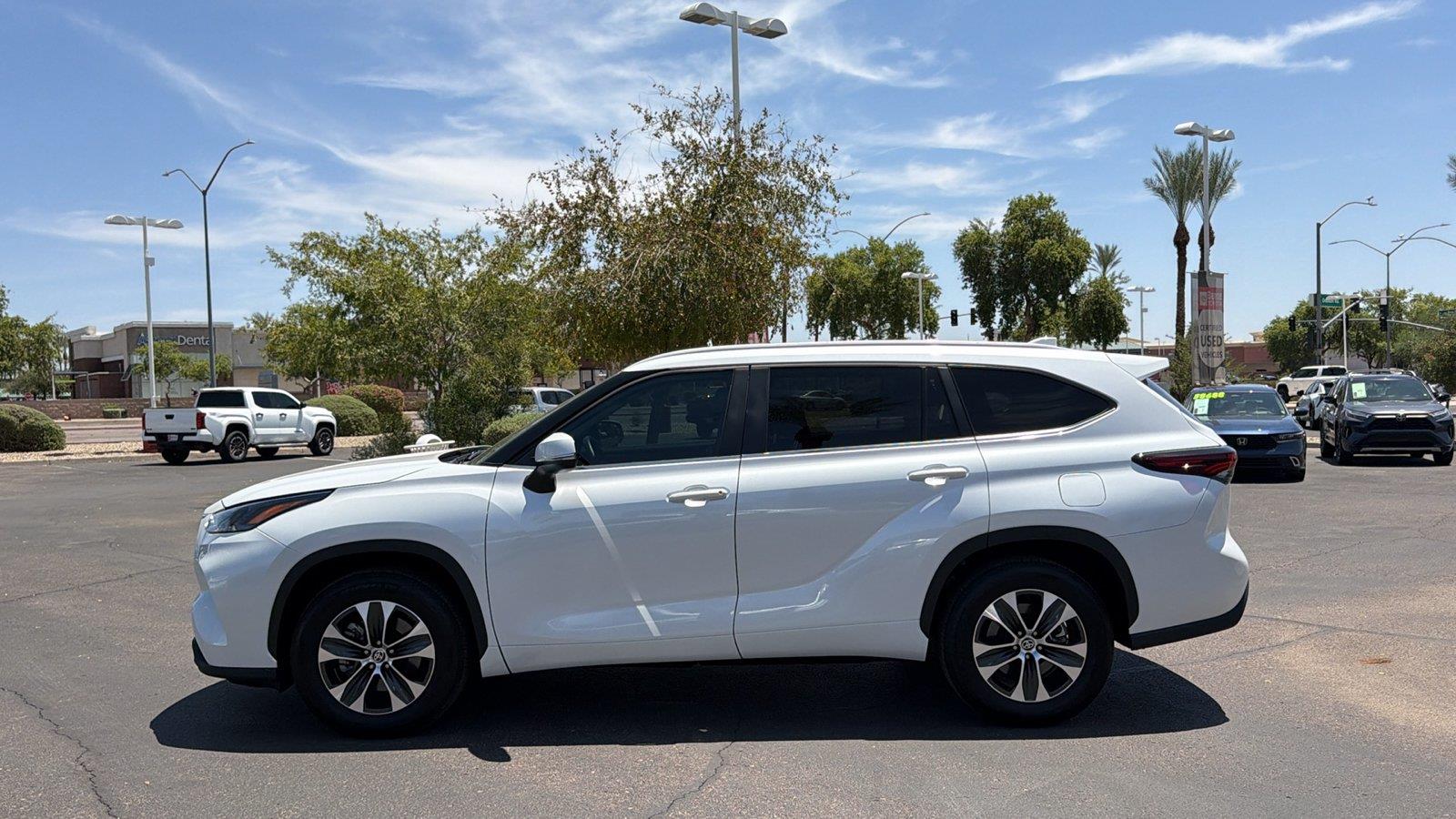 Used 2025 Toyota Highlander SUV