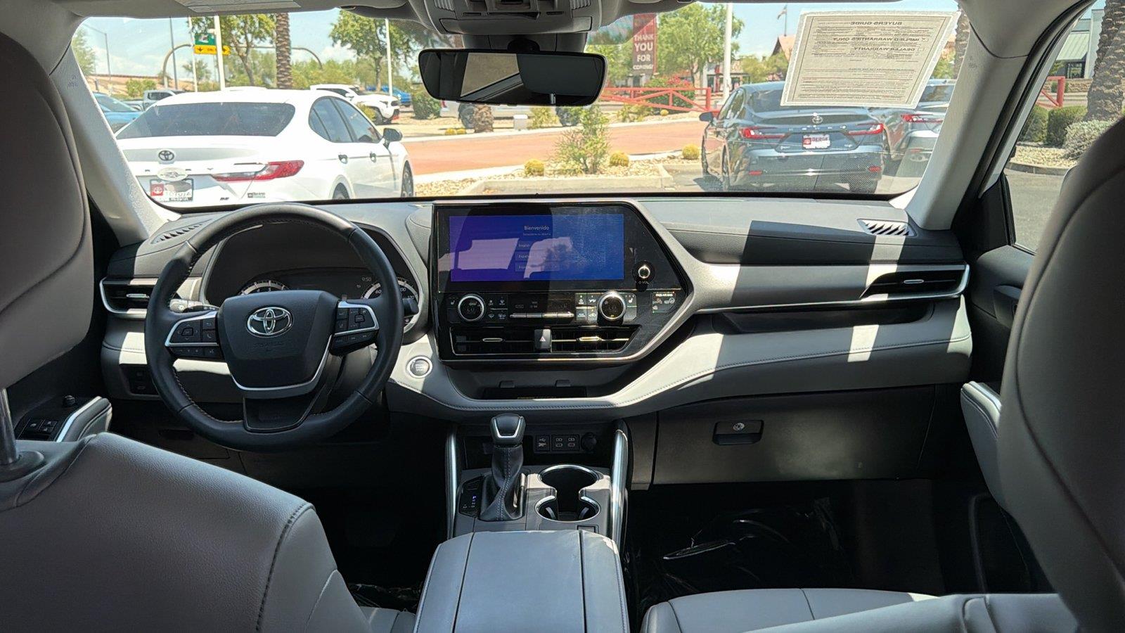 Used 2025 Toyota Highlander SUV