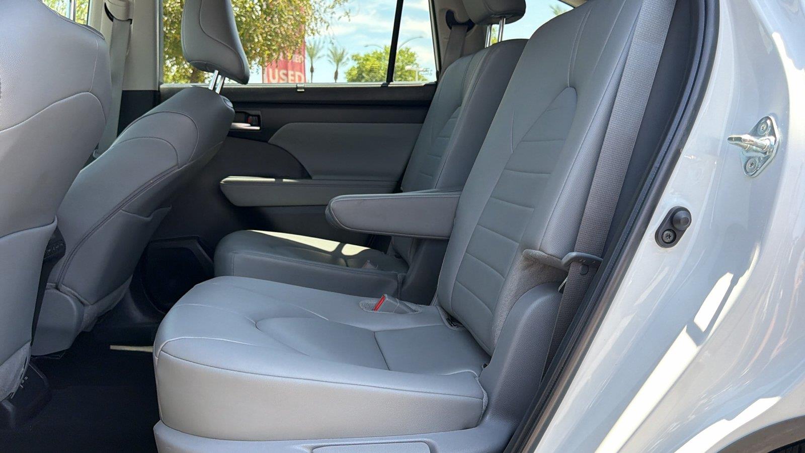 Used 2025 Toyota Highlander SUV