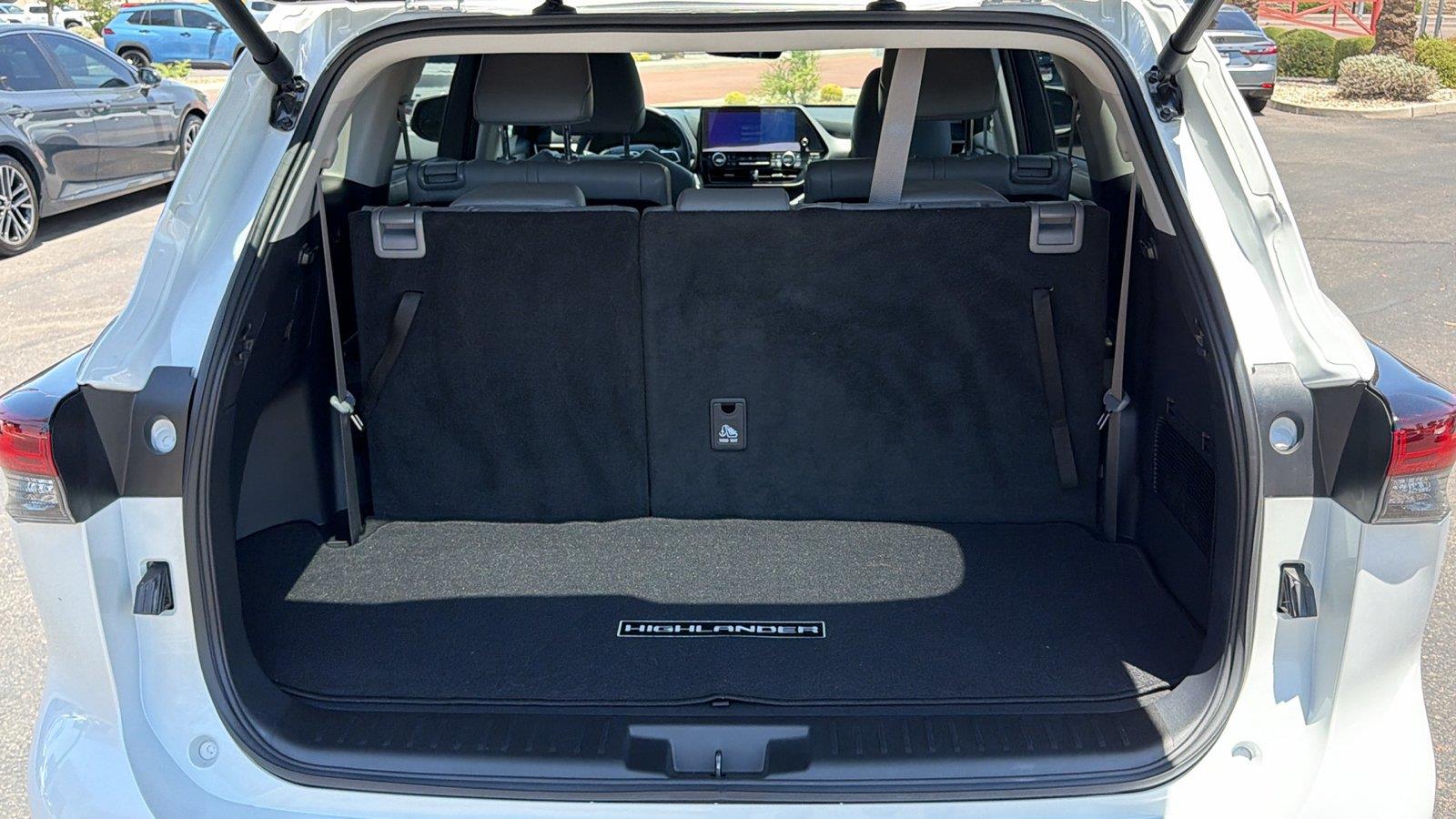Used 2025 Toyota Highlander SUV