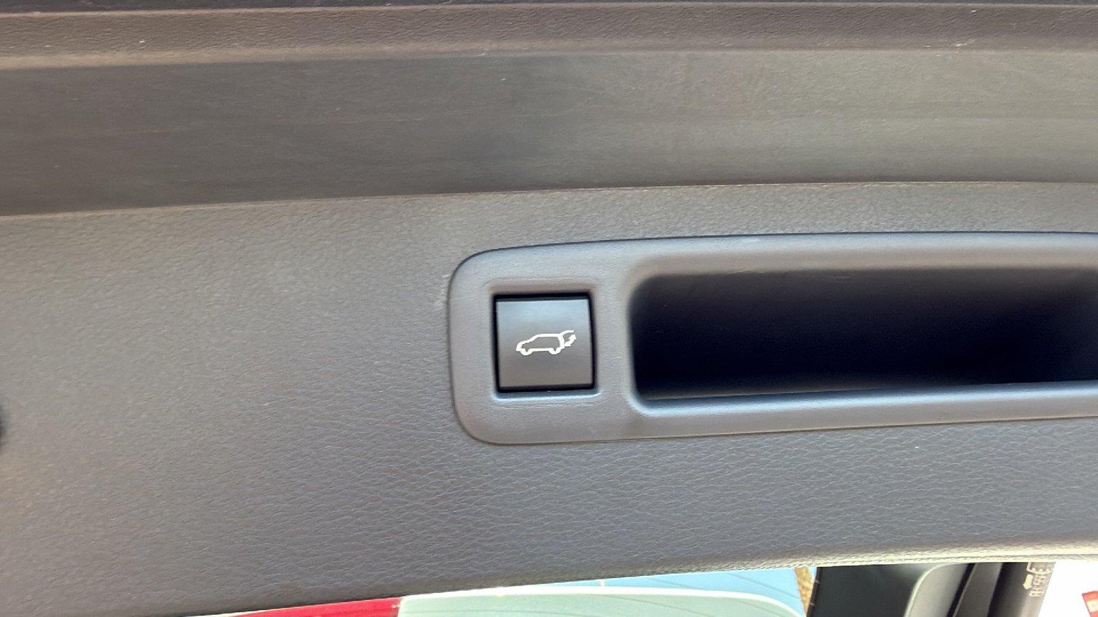 Used 2025 Toyota Highlander SUV