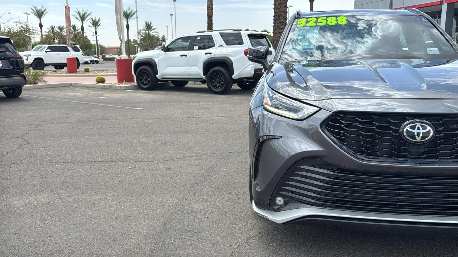 Used 2023 Toyota Highlander SUV