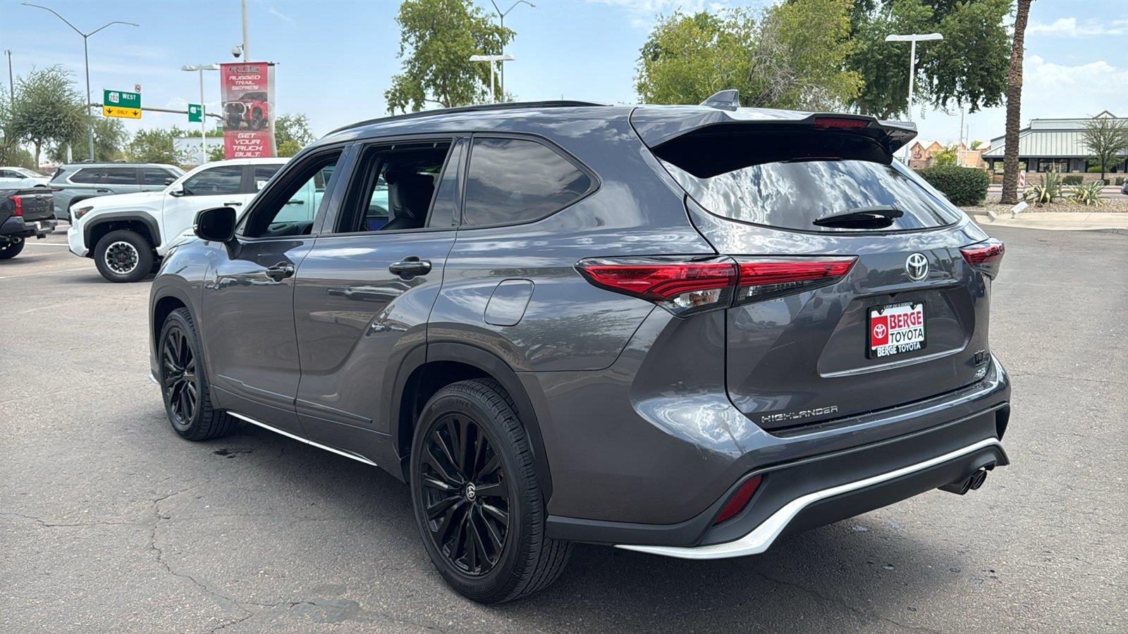 Used 2023 Toyota Highlander SUV
