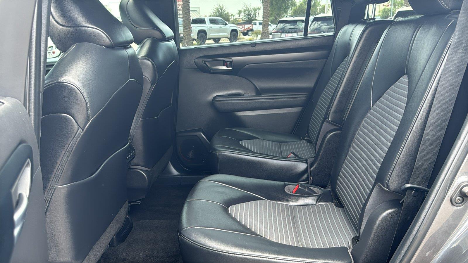 Used 2023 Toyota Highlander SUV