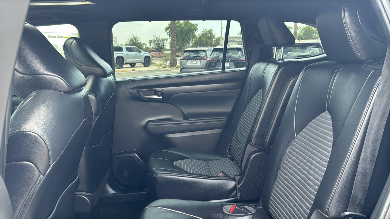 Used 2023 Toyota Highlander SUV