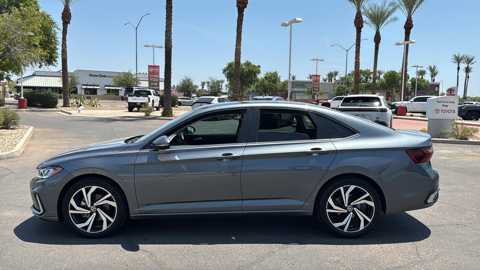 Used 2025 Volkswagen Jetta Sedan