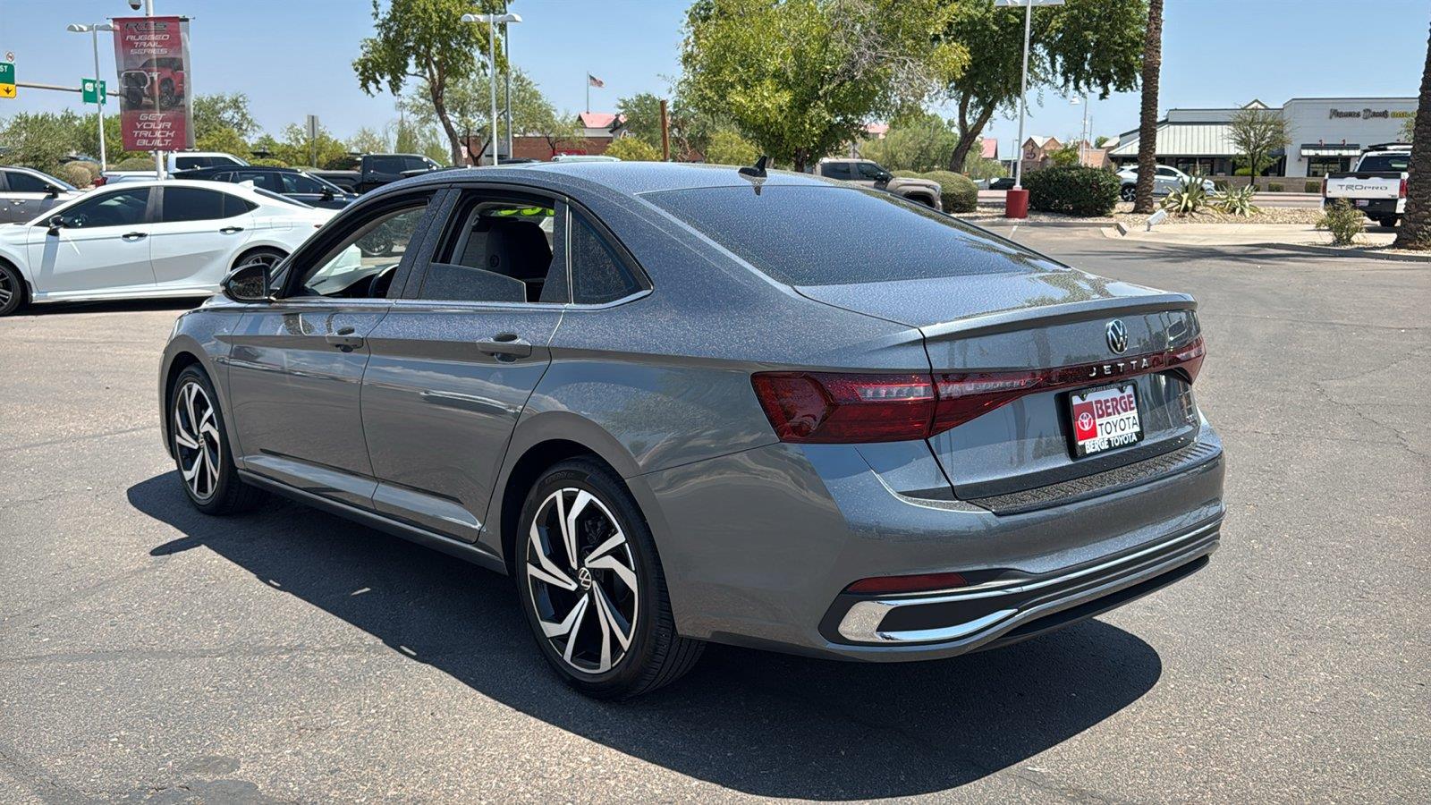 Used 2025 Volkswagen Jetta Sedan