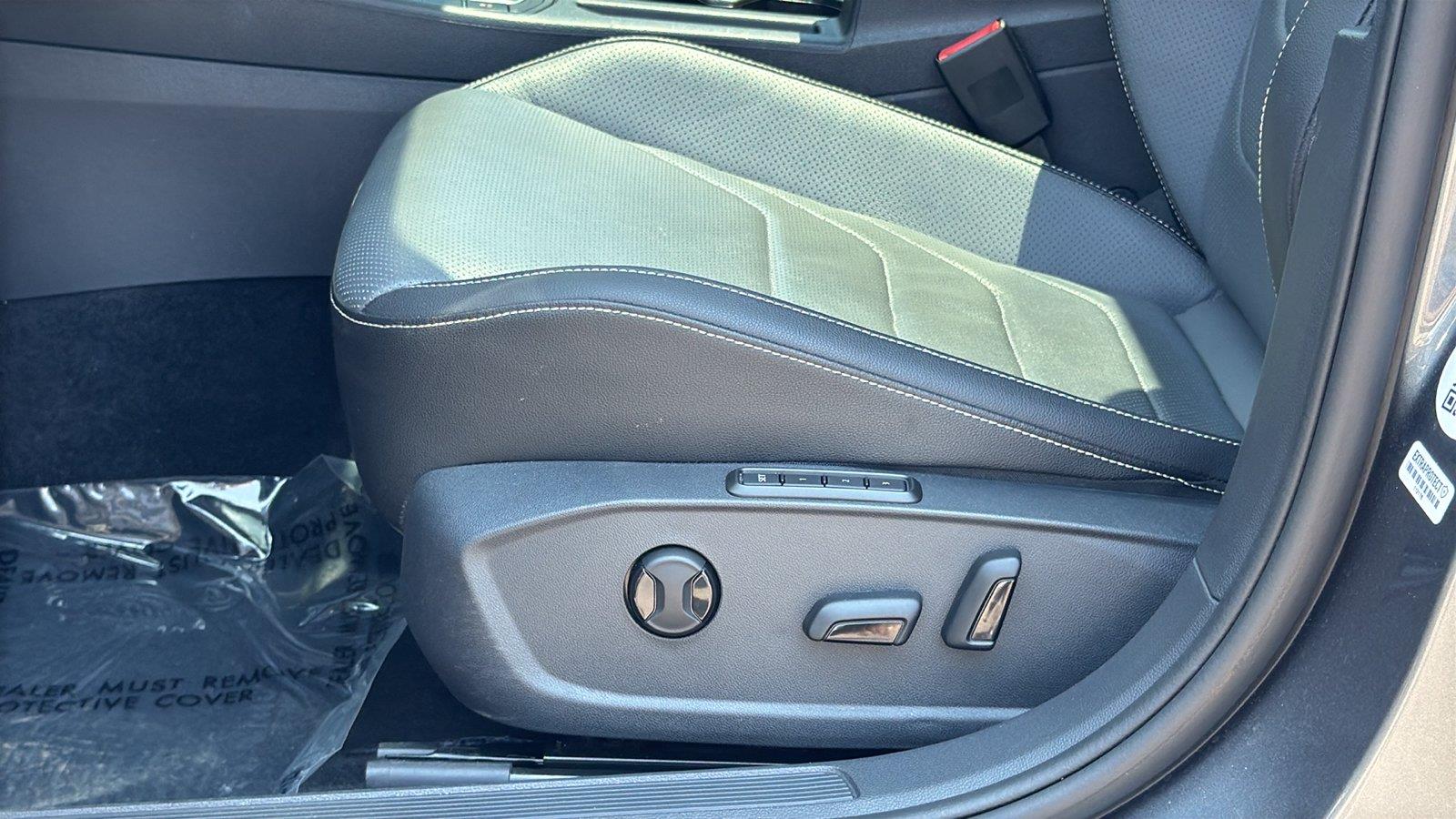 Used 2025 Volkswagen Jetta Sedan
