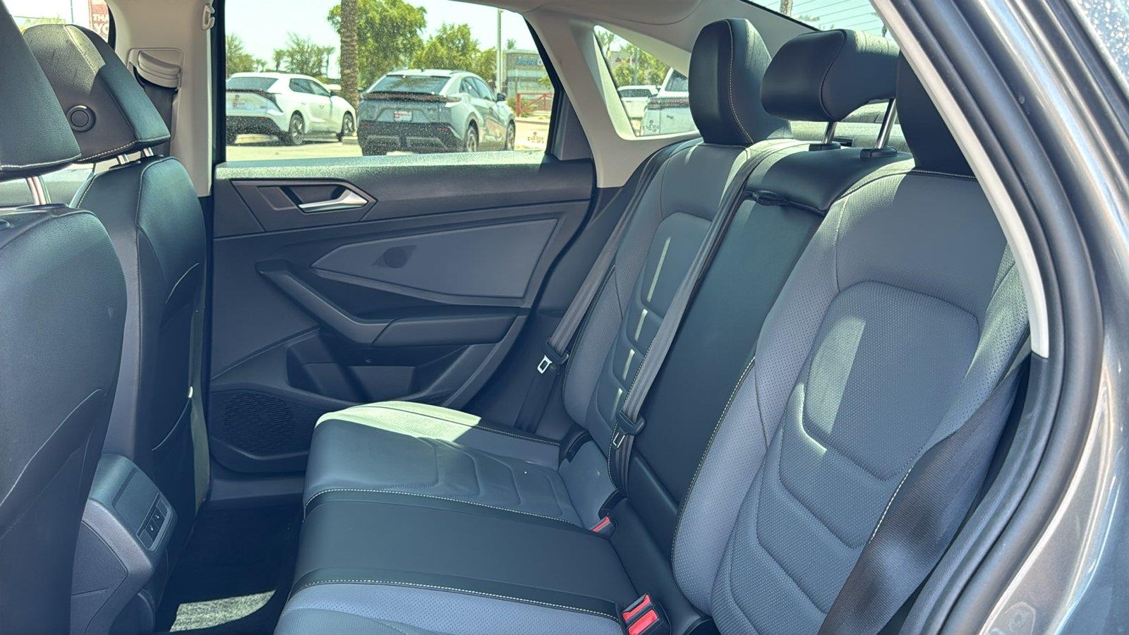 Used 2025 Volkswagen Jetta Sedan