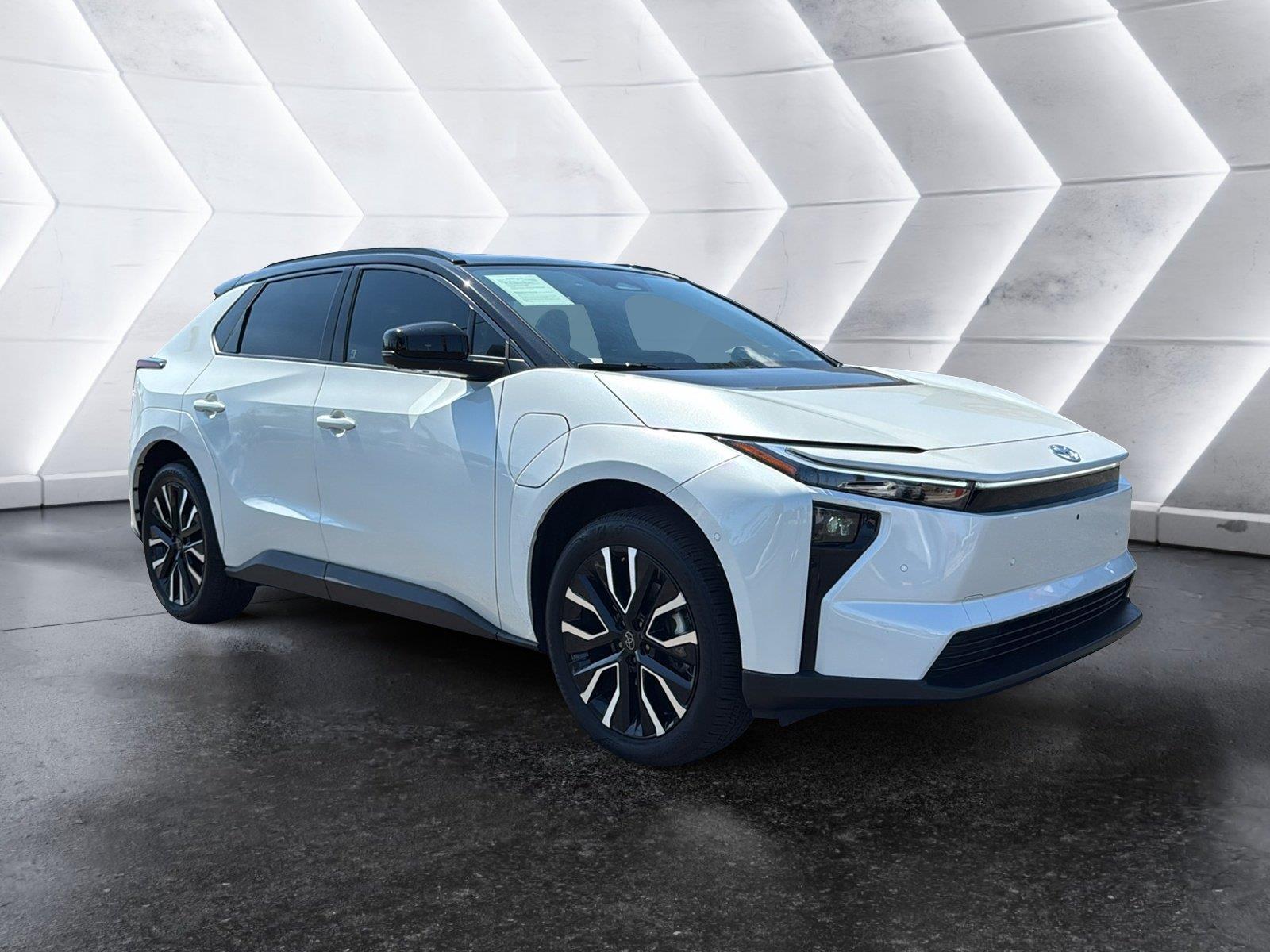 Wind Chill Pearl w/Midnight Black Metallic Roof 2026 Toyota bZ SUV / Crossover Front-Wheel Drive Automatic