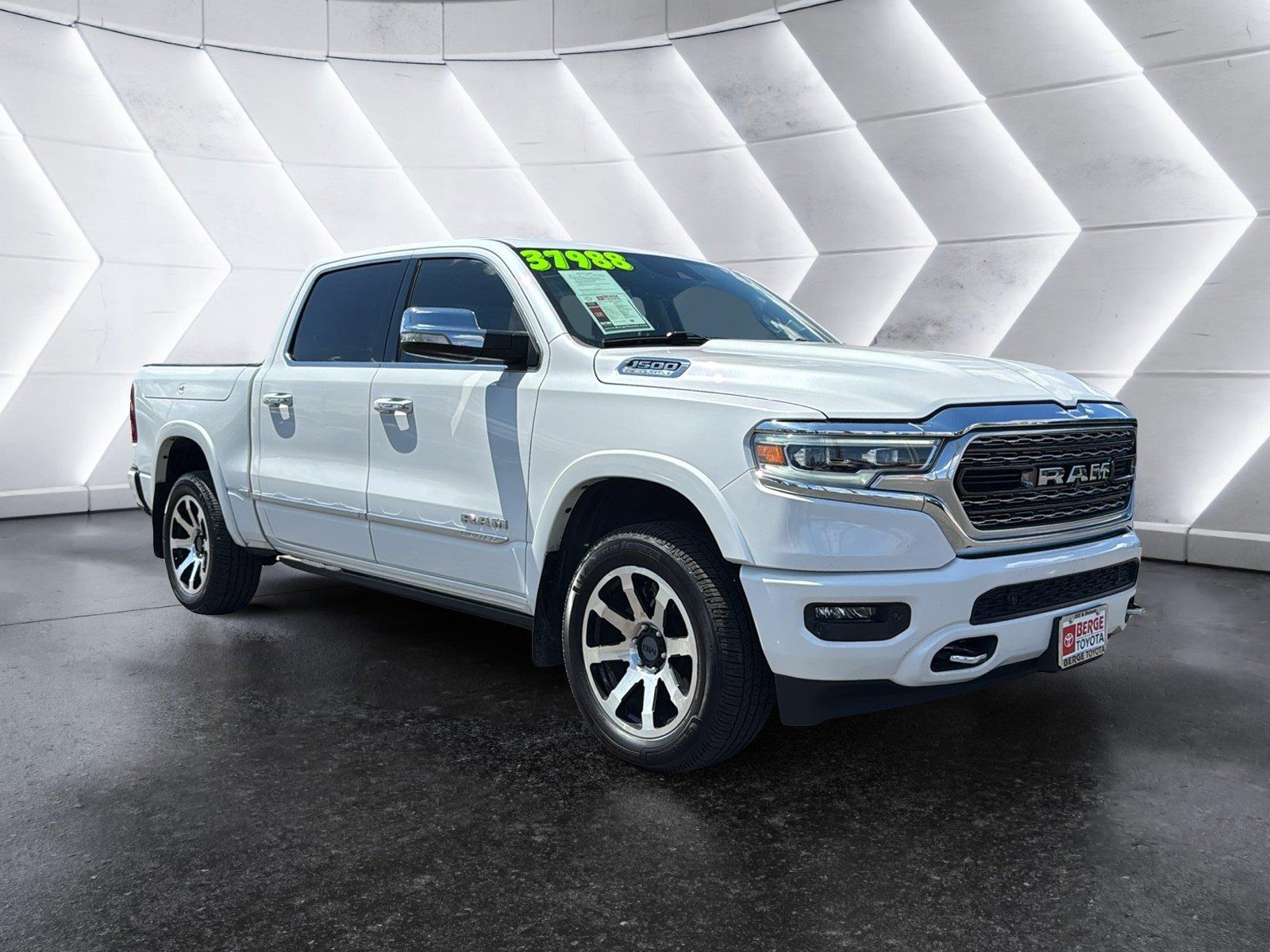 Ivory White Tri-Coat Pearlcoat 2021 RAM 1500 Pickup Truck Four-Wheel Drive 8-Speed Automatic
