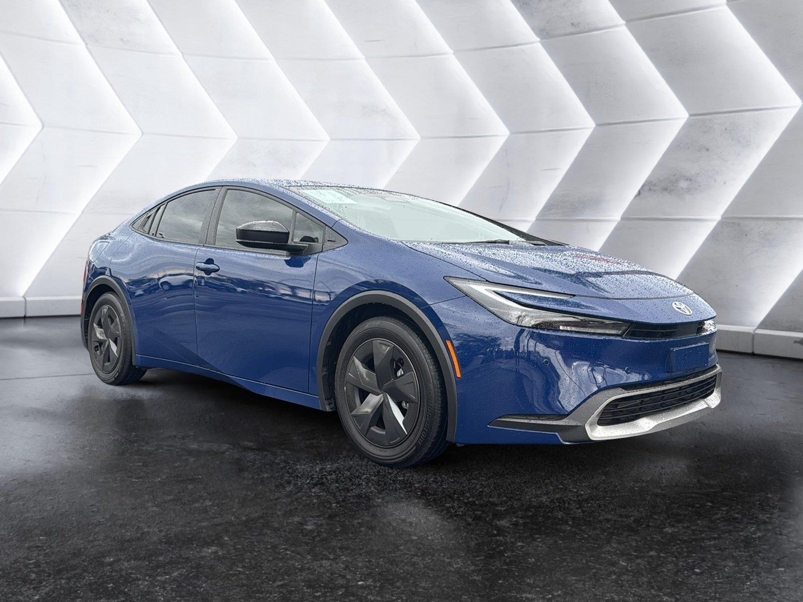 Reservoir Blue 2026 Toyota Prius Plug-In Hybrid Hatchback Front-Wheel Drive Continuously Variable Transmission