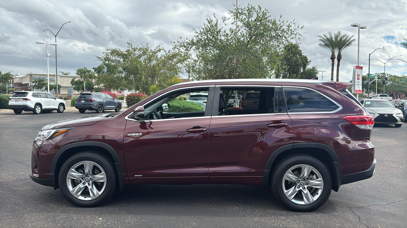 Used 2019 Toyota Highlander Hybrid SUV