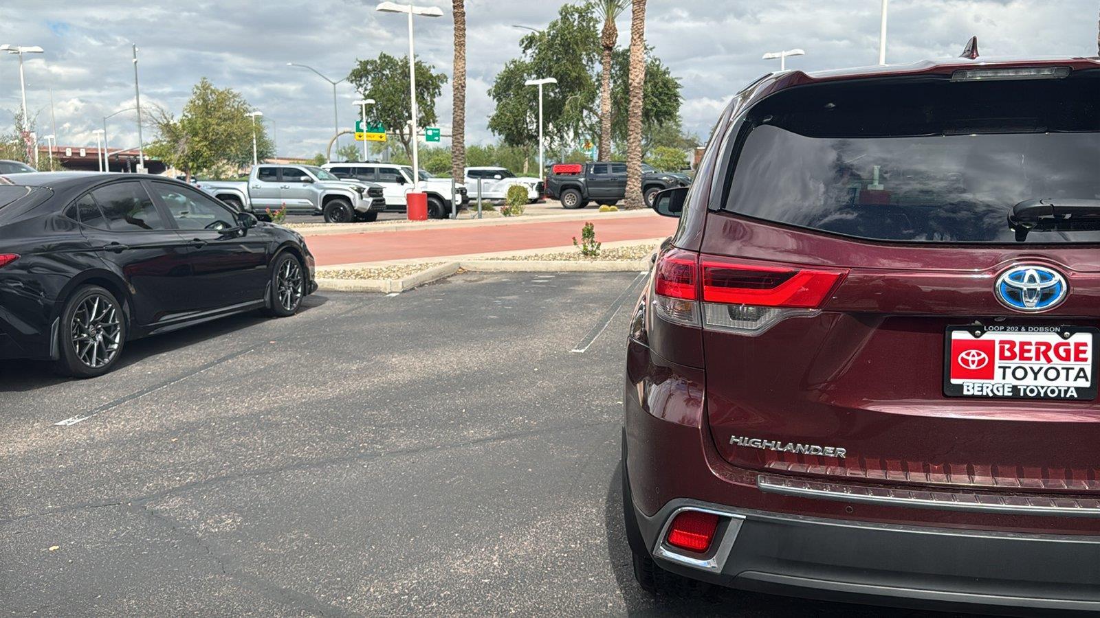 Used 2019 Toyota Highlander Hybrid SUV