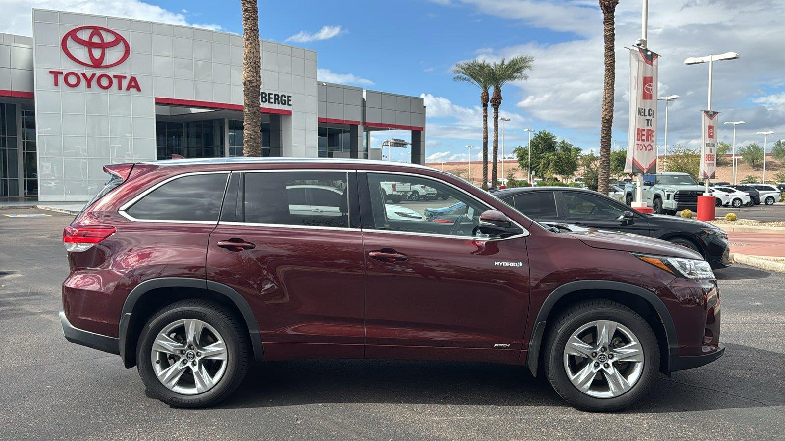 Used 2019 Toyota Highlander Hybrid SUV
