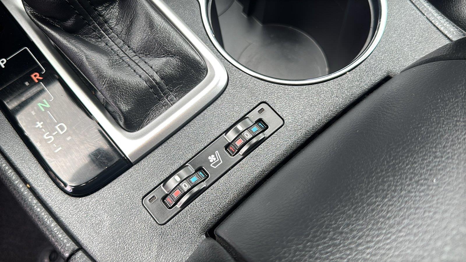Used 2019 Toyota Highlander Hybrid SUV
