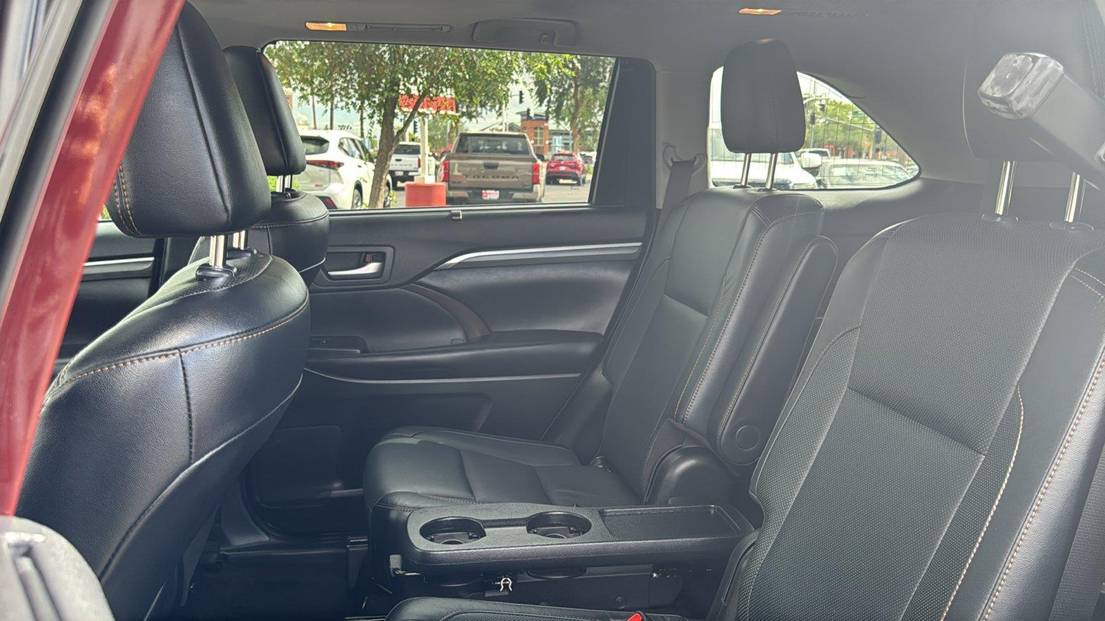 Used 2019 Toyota Highlander Hybrid SUV
