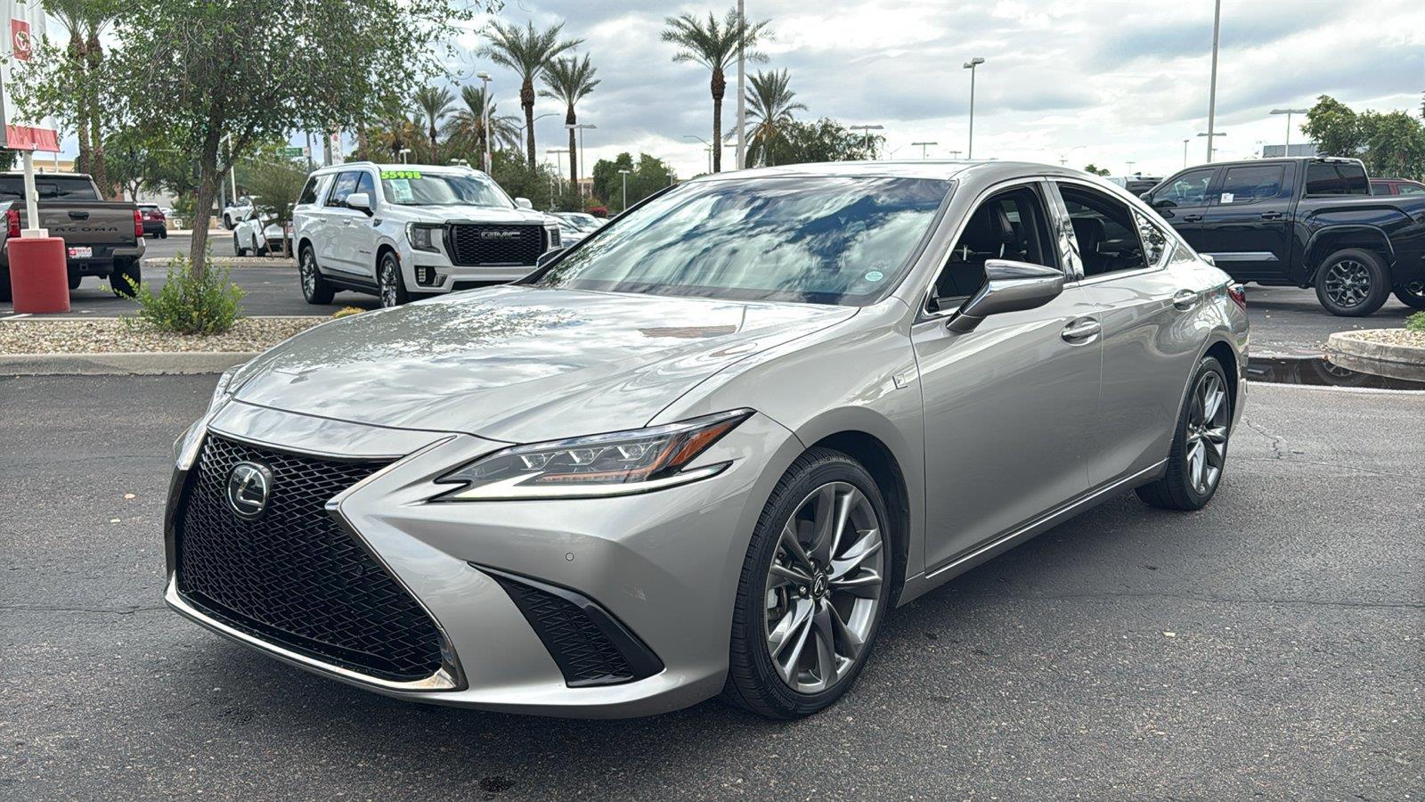 Used 2021 Lexus ES Sedan