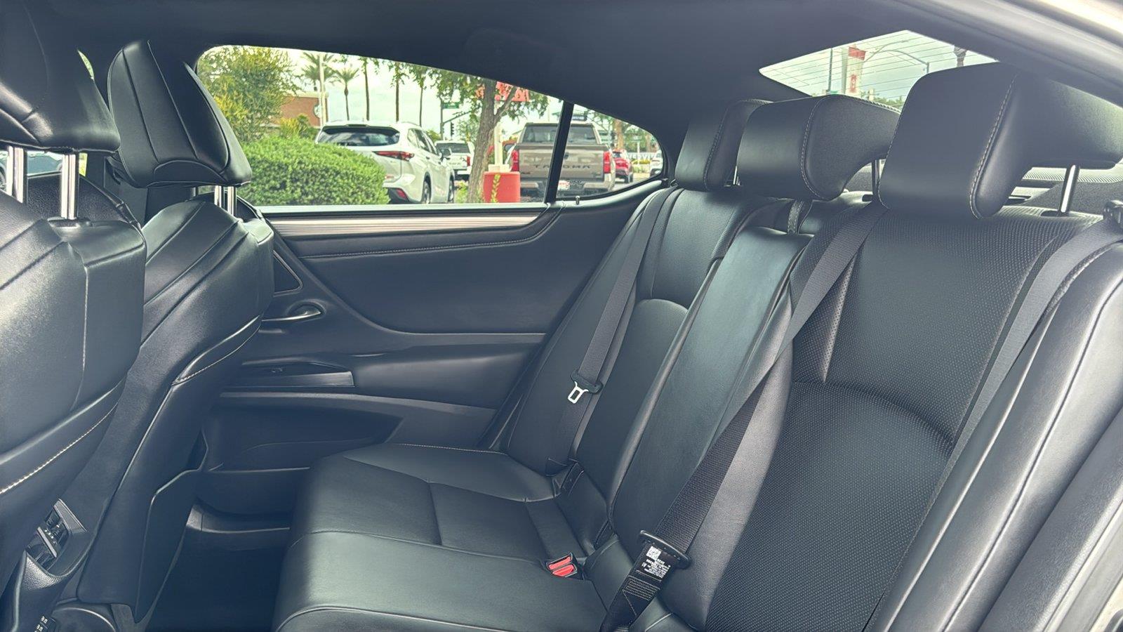 Used 2021 Lexus ES Sedan