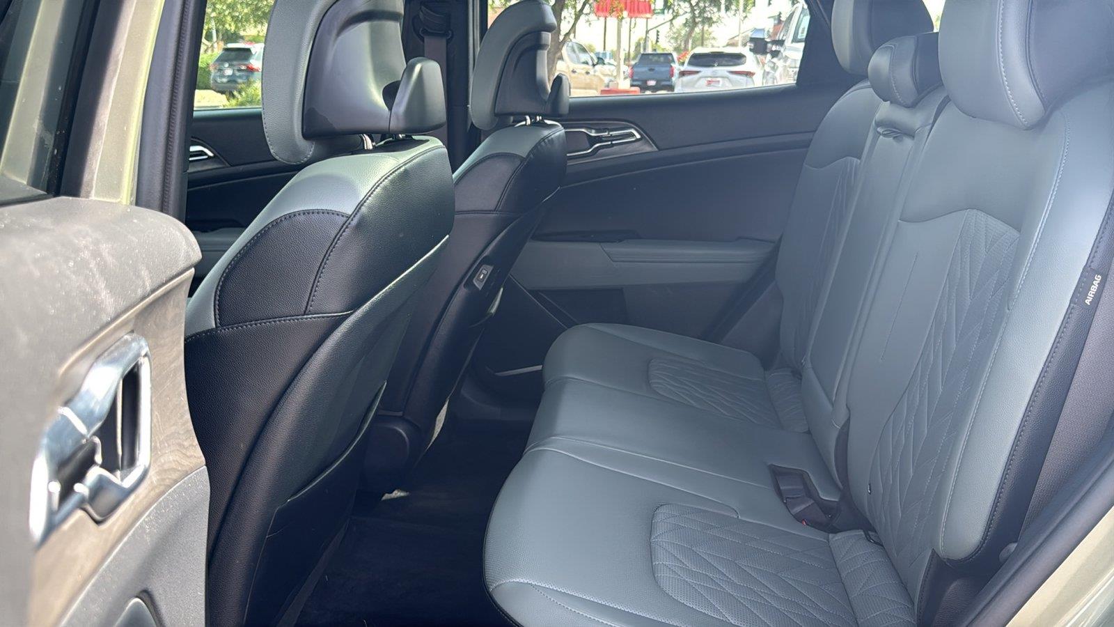 Used 2025 Kia Sportage Plug-In Hybrid SUV