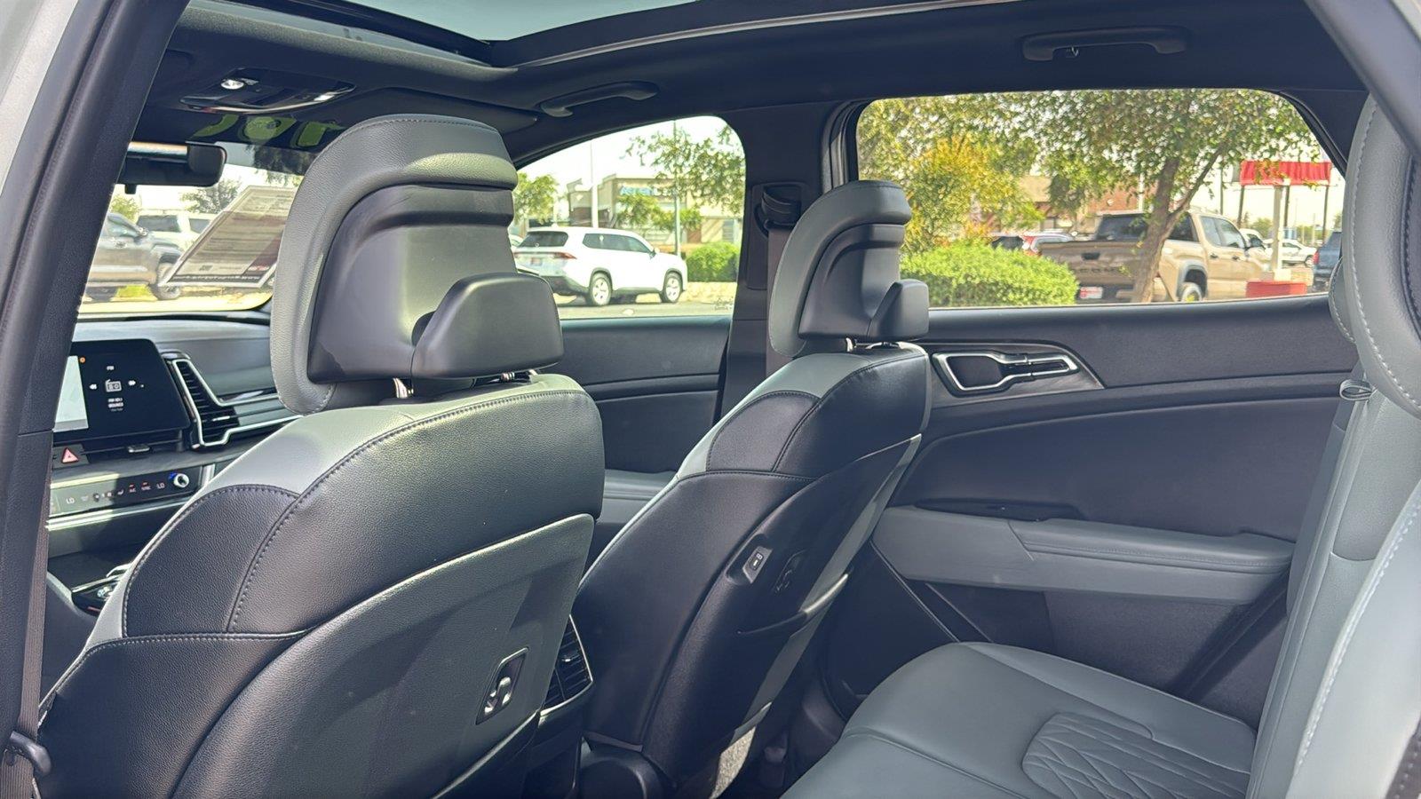 Used 2025 Kia Sportage Plug-In Hybrid SUV