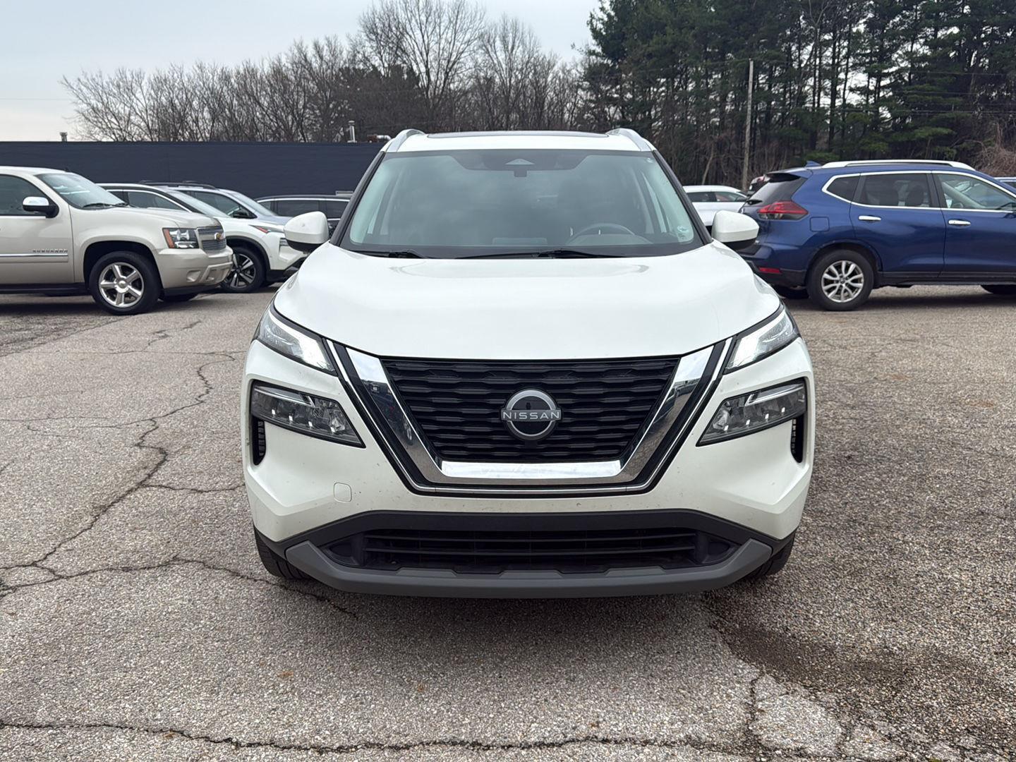 View vehicle photo 2