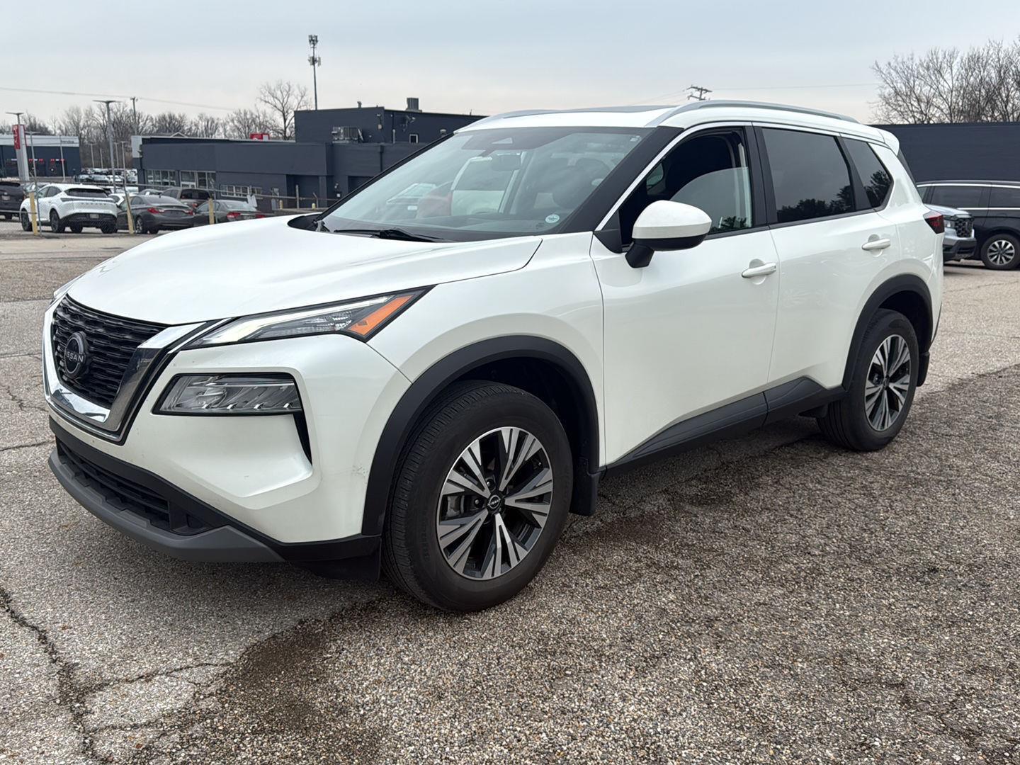 View vehicle photo 3