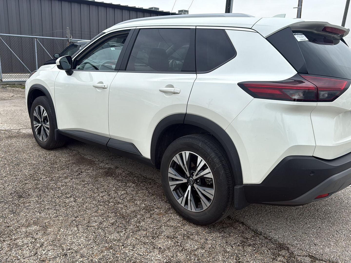 View vehicle photo 6