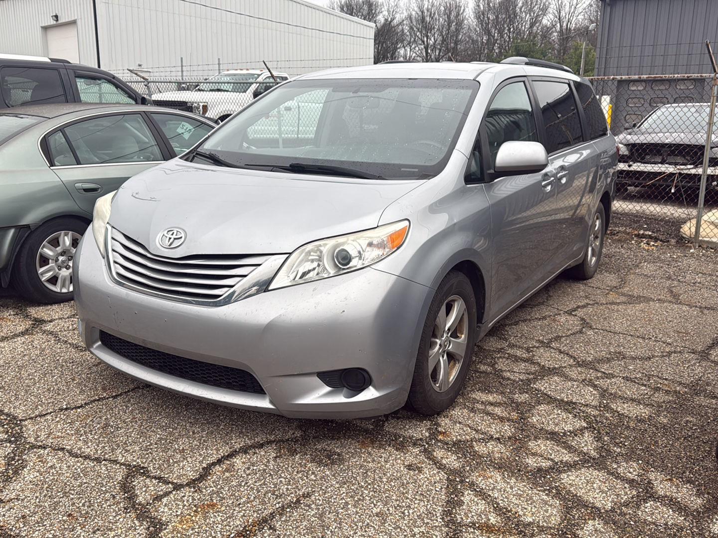 View vehicle photo 3