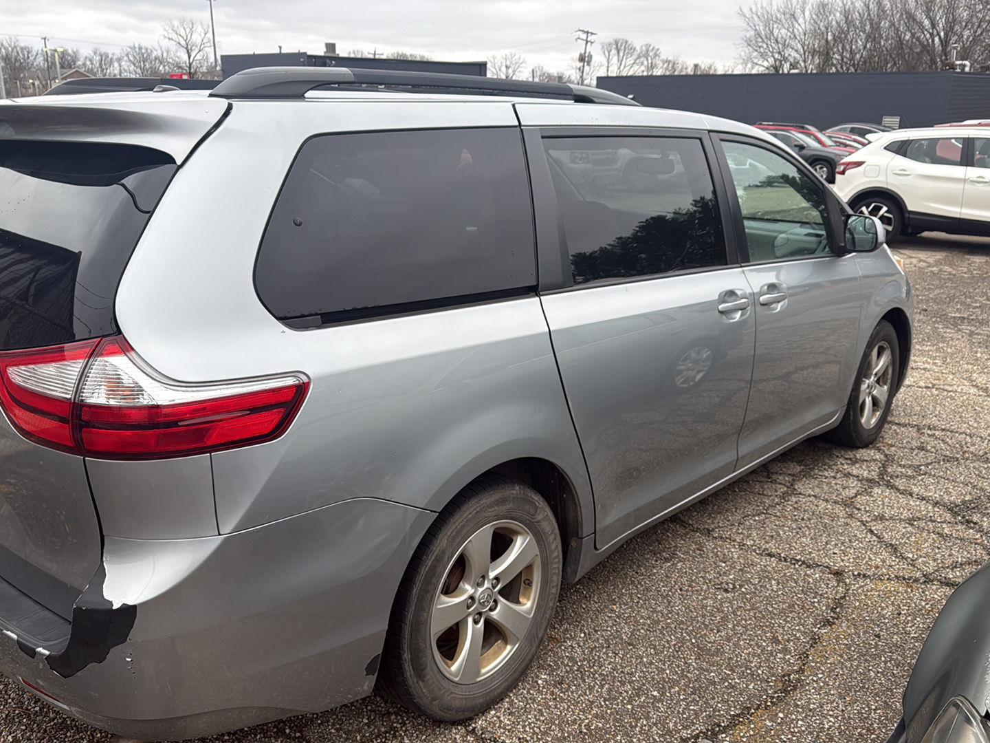 View vehicle photo 7